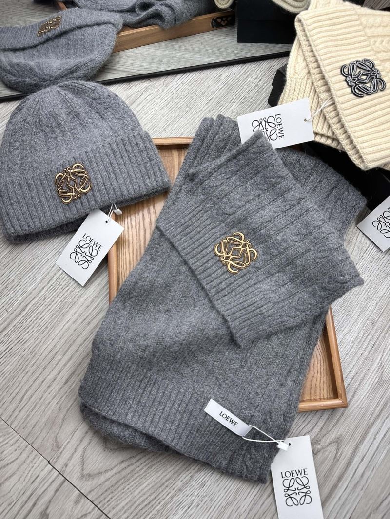 Loewe Caps Scarfs